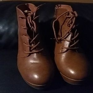 Brash brown ankle boots